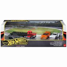 HWJBM05 Hot Wheels Premium Collector Display Set - Horizon Hauler, 2020 Toyota GR Supra, Custom Datsun 240Z, Porsche 934.5 And Horizon Hauler